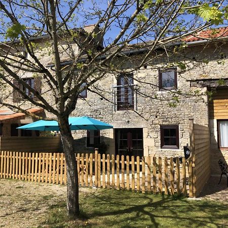 Blacksmiths Cottage In Blanzay - 3 Beds エクステリア 写真