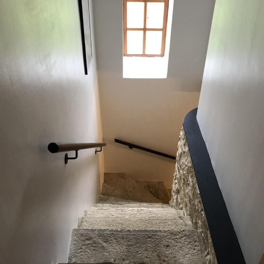 Blacksmiths Cottage In Blanzay - 3 Beds エクステリア 写真