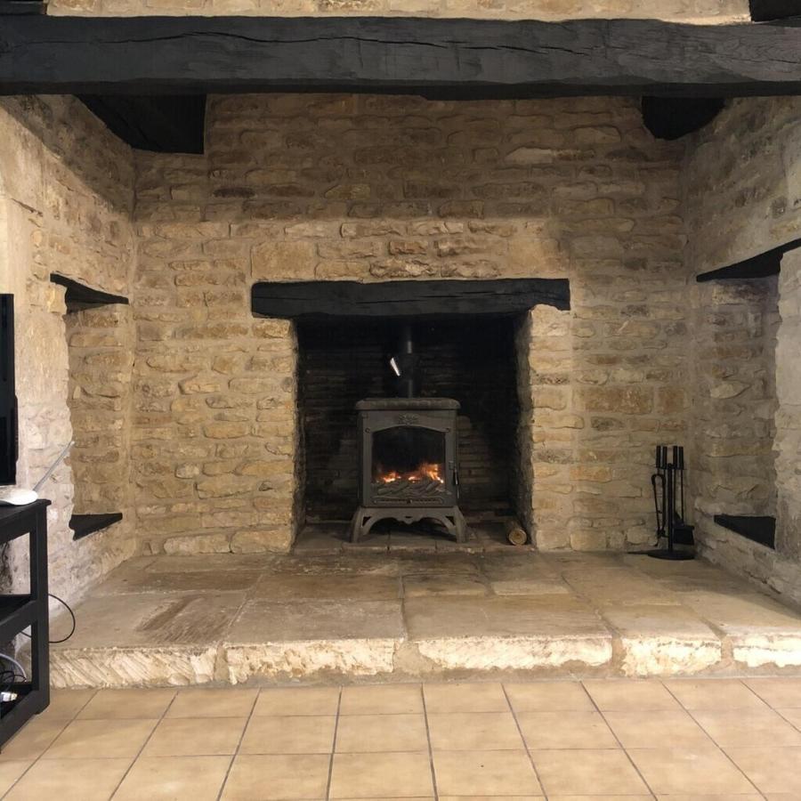 Blacksmiths Cottage In Blanzay - 3 Beds エクステリア 写真